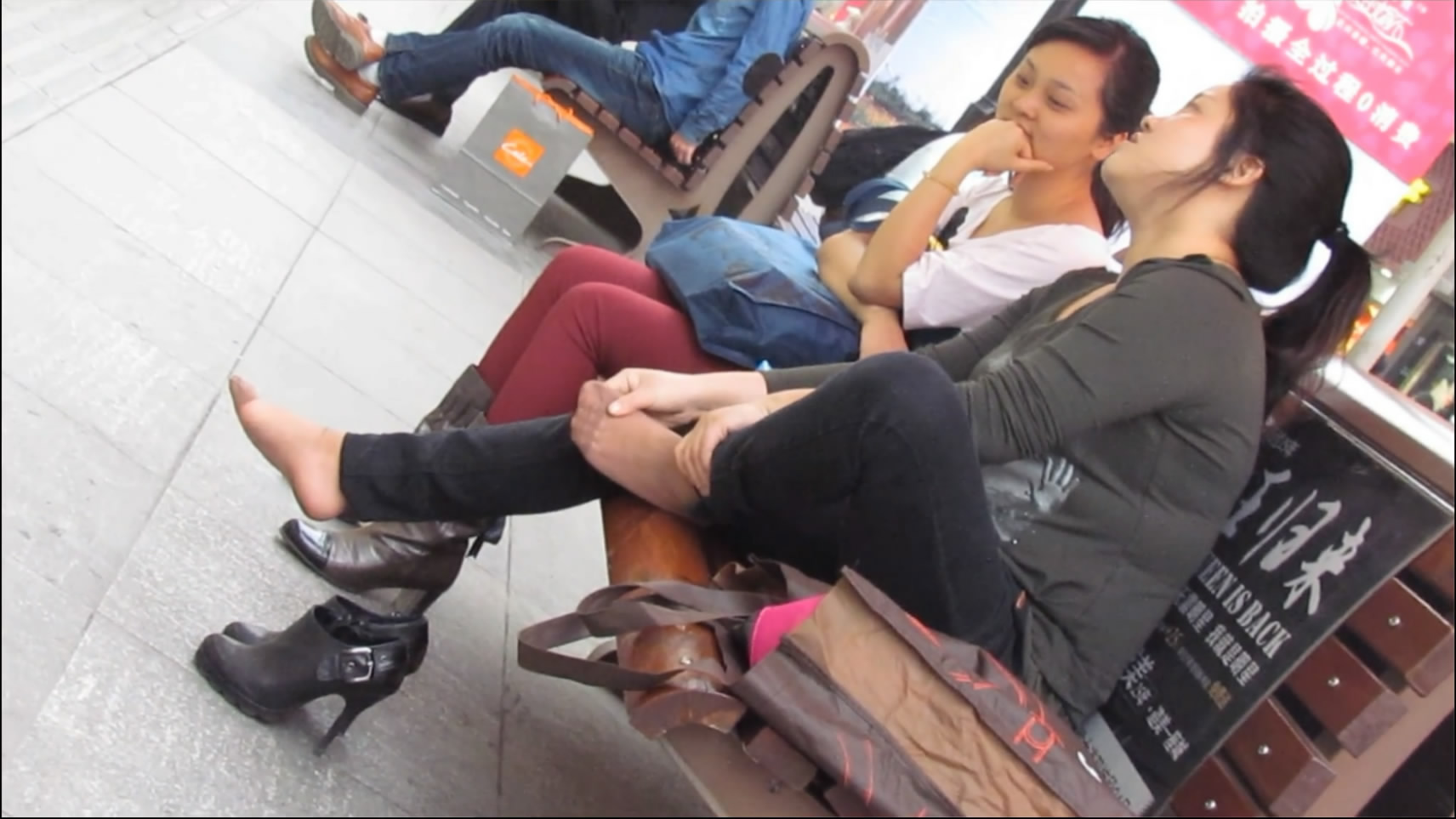 streetsnapfootm[00 01 04][20181202 110356 1]